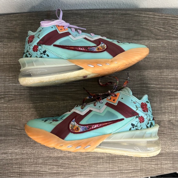 Nike Lebron 18 Low x Mimi Plange 'Daughters' Blue Floral Men’s 9.5 Womens 11 - Picture 2 of 14